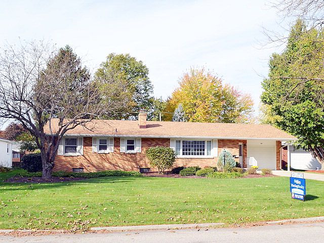 1st image of 50 Louise Dr