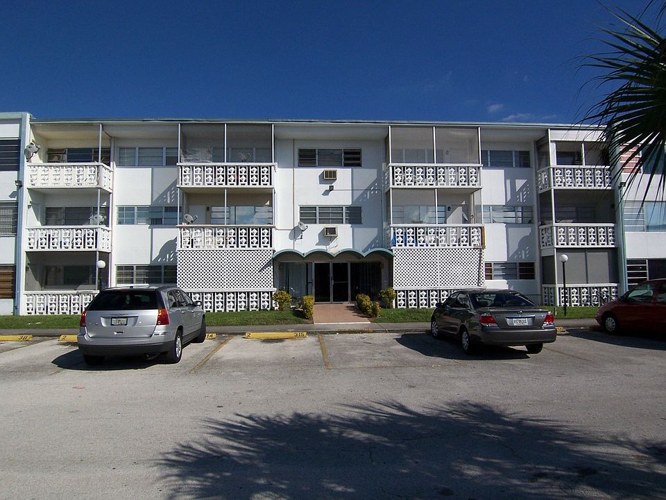 1st image of 16801 NE 14th Ave APT 111