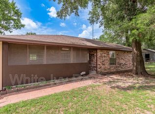 4640 Fm 1374 Rd UNIT A, Huntsville, TX 77340