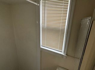 2826 Oxford St #2826, Des Moines, IA 50313