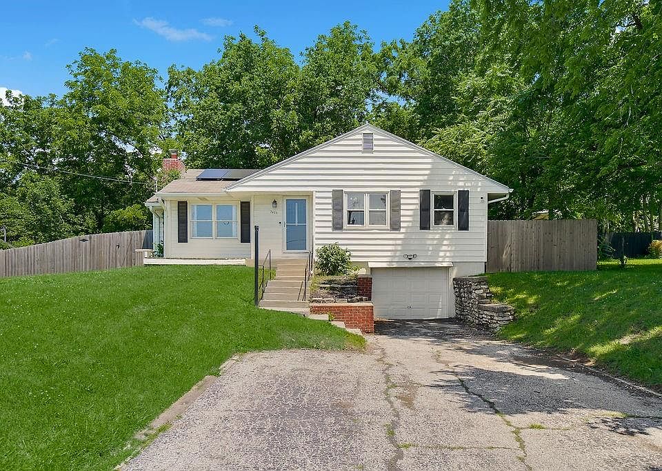1st image of 2620 NE 56th Ter