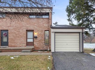 1957 Nicholas Ct, Warren, MI 48092