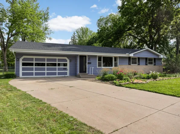 10816 Toledo Cir, Bloomington, MN 55437