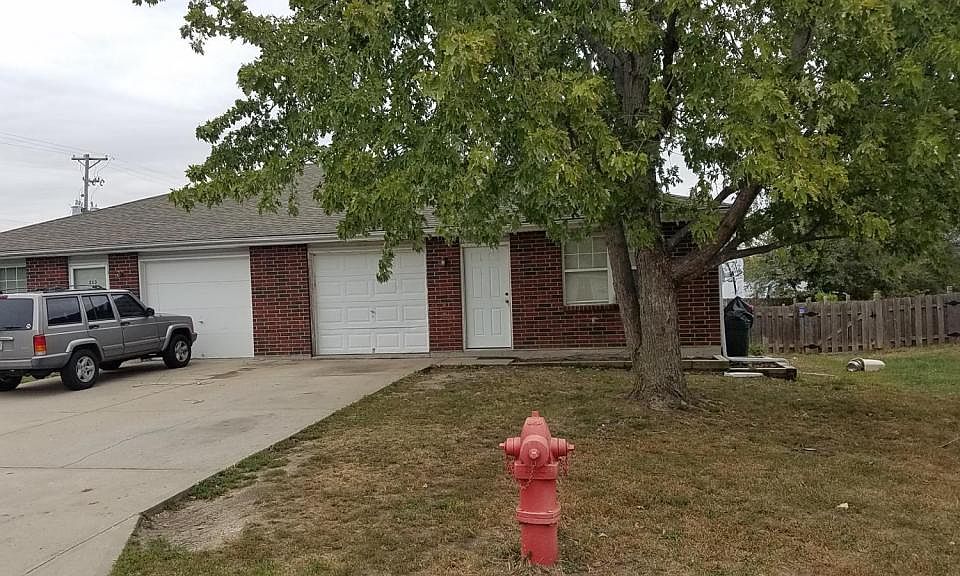 1st image of 213B N Cypress St