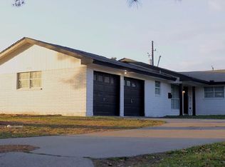 1040 Arthur St, Bridge City, TX 77611
