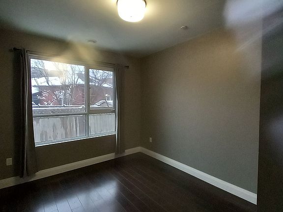 2nd image of 26 Wellington St #105