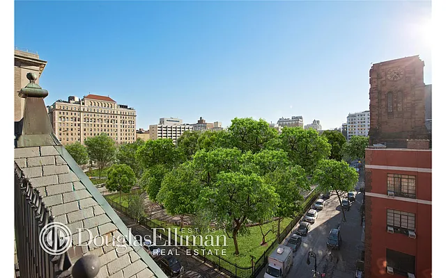 Sold by Douglas Elliman | media 28