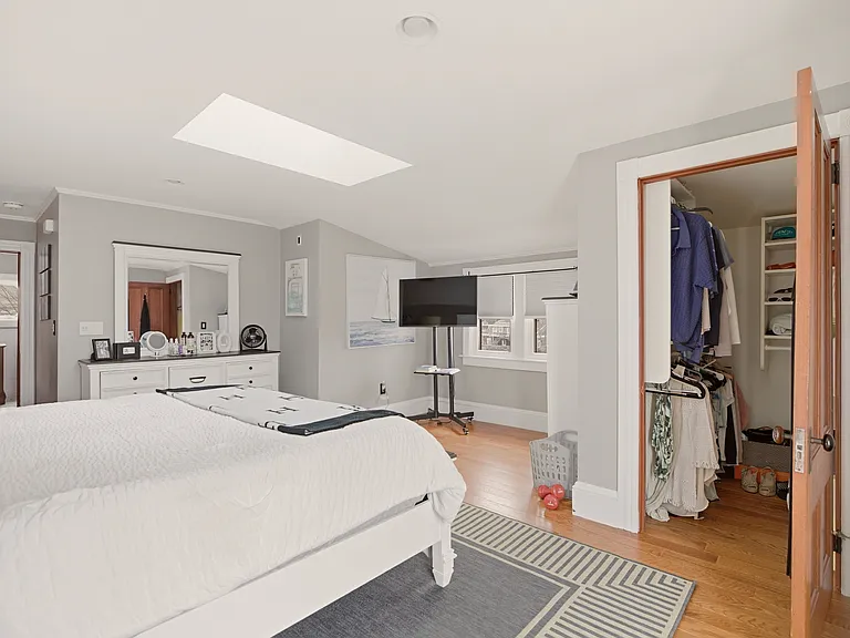 23 Clinton St — Photo 28