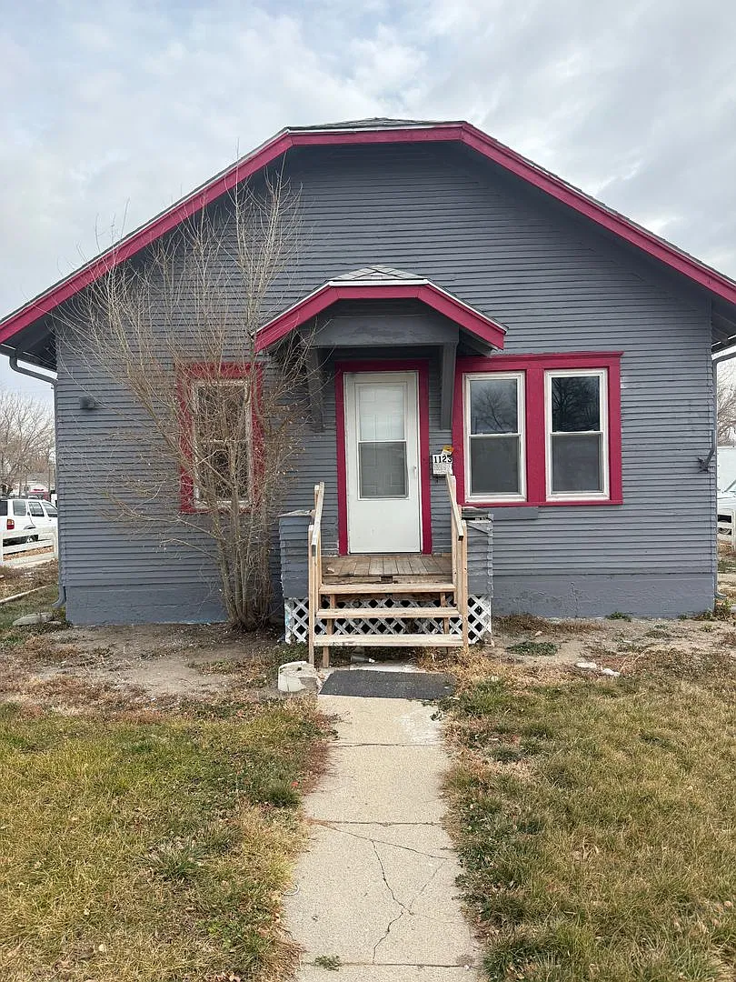 Pet-friendly home with bonus rooms! — Photo 1