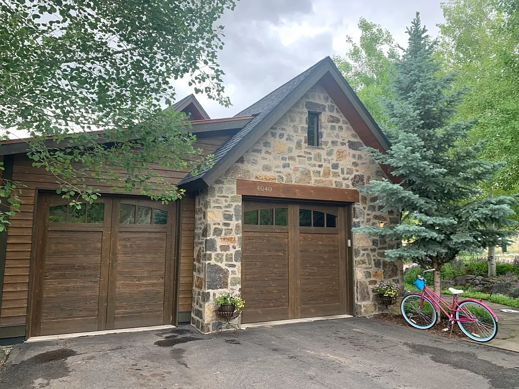 Crystal Bridge Dr, Carbondale — Photo 2