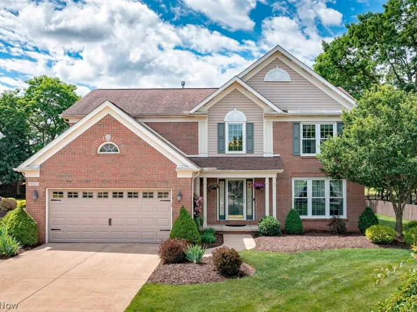 19363 Blue Spruce Dr, Strongsville, OH 44136