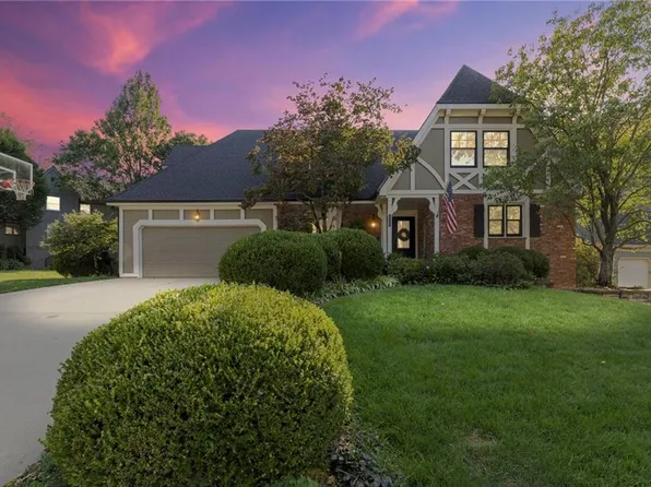 12120 Mastin St, Overland Park, KS 66213