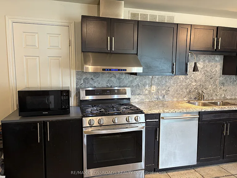 62 Sanders Blvd — Photo 15