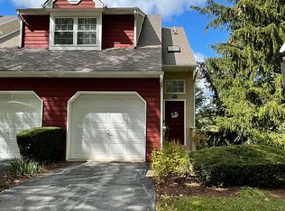 101 Fairfield Ct, West Chester, PA 19382