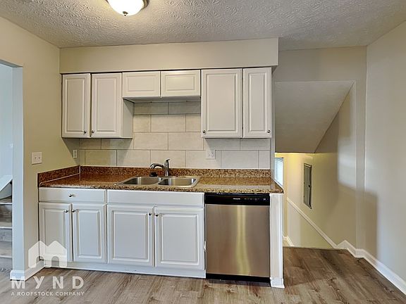 3rd image of 5918 Glennon Dr