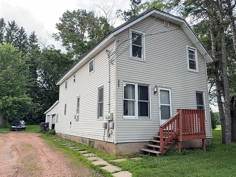 614 N Chestnut Ave — Photo 1