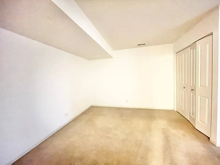 786 Four Seasons Blvd — Photo 6