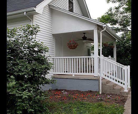 2nd image of 1922 Winona Dr