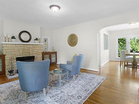 5th image of 111 Holman St