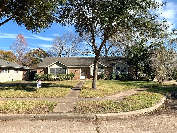 3rd image of 11535 Renwick Dr