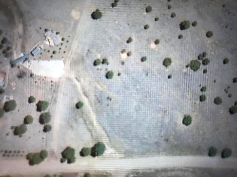 2nd image of 2275 Cabin Dr