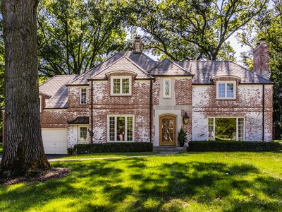 6463 N Illinois St, Indianapolis, IN, 46260