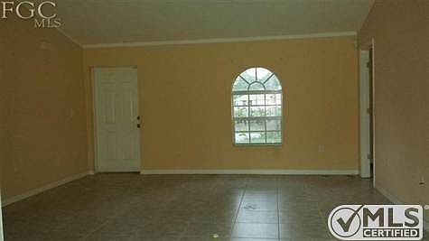 2nd image of 1001 W 10th St