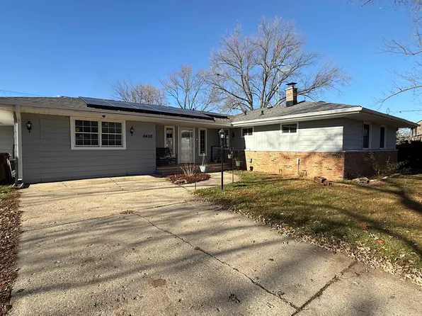 8432 Ravere St, Machesney Park, IL 61115