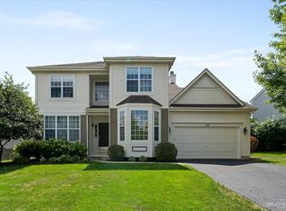 190 Caledonian Ave, Sugar Grove, IL 60554