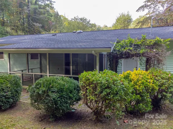 24 Jenkins Branch Ln, Bryson City, NC 28713