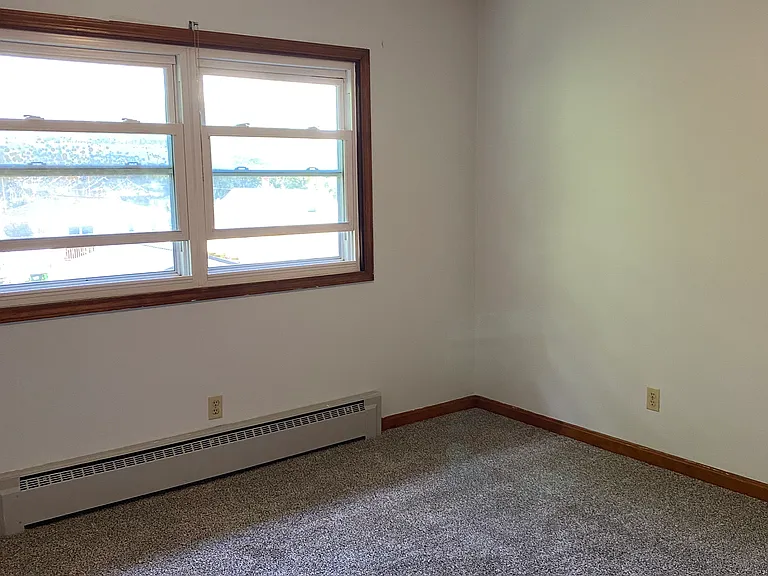 76 1/2 Yonker St #1/2 — Photo 13