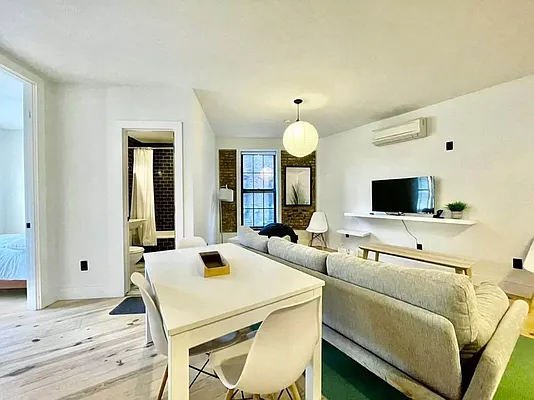 Rented by Doorway NYC, LLC | media 10
