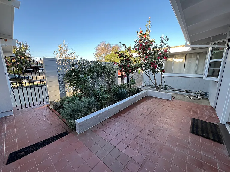 3292 Yellowtail Dr — Photo 3