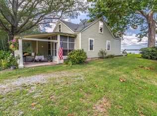1853 Sandy Point Rd, Heathsville, VA 22473