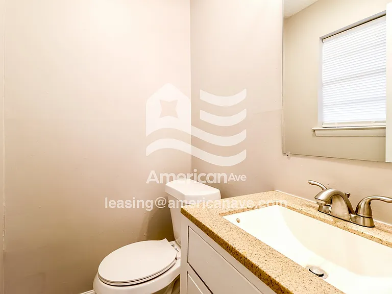 1483407_010_main_bathroom_14047056.jpg