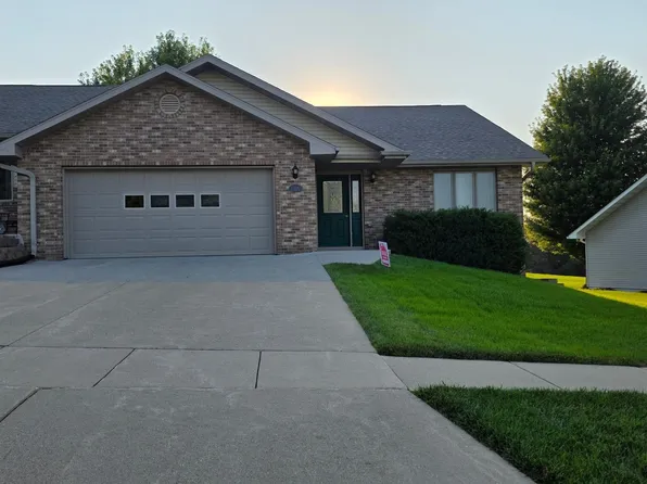 1315 Brummer Dr, Denison, IA 51442