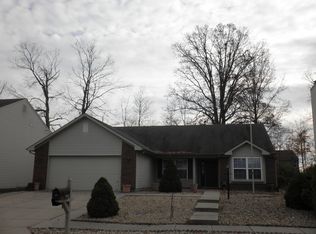 5913 Woodcote Dr, Indianapolis, IN