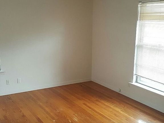 3rd image of 114 Charlotte Ave