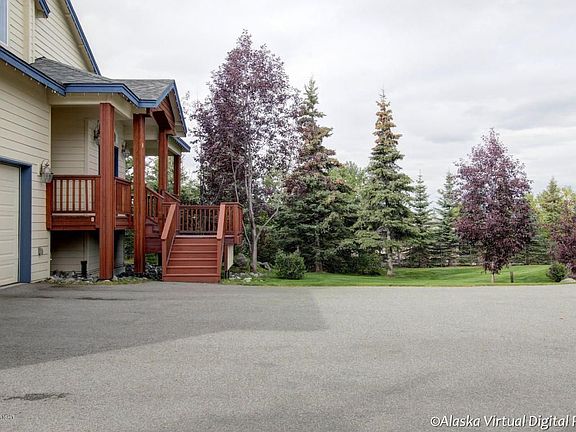 2nd image of 16123 Essex Park Dr