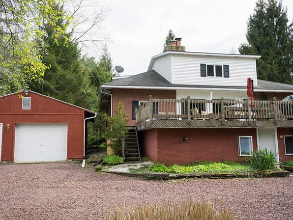 2nd image of 1387 Lakeview Dr