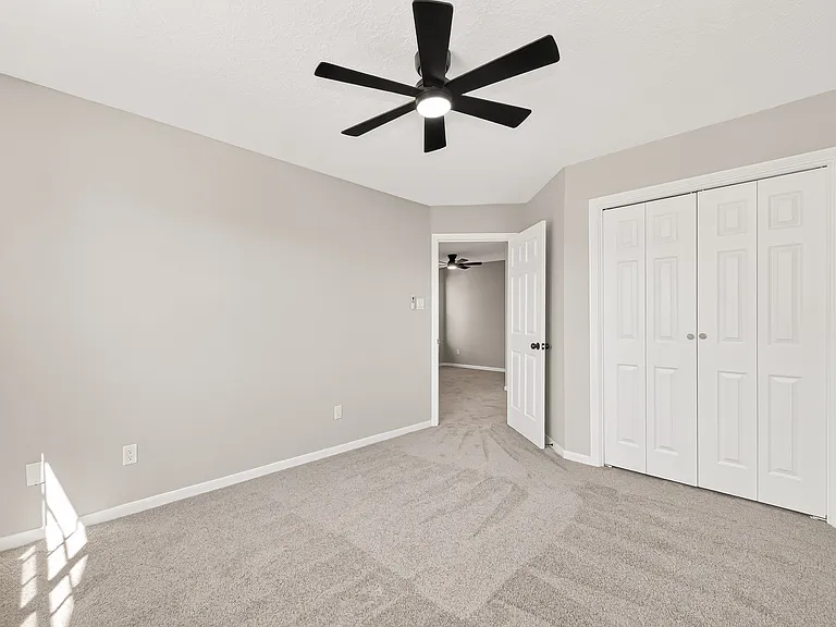 4906 Pleasure Lake Ln — Photo 45