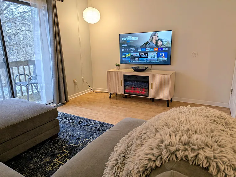 554 E Graham Pl — Photo 11