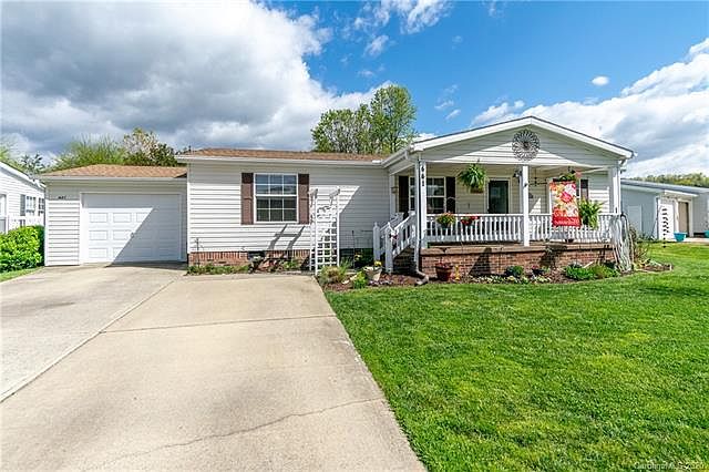 1st image of 441 Riverwind Dr