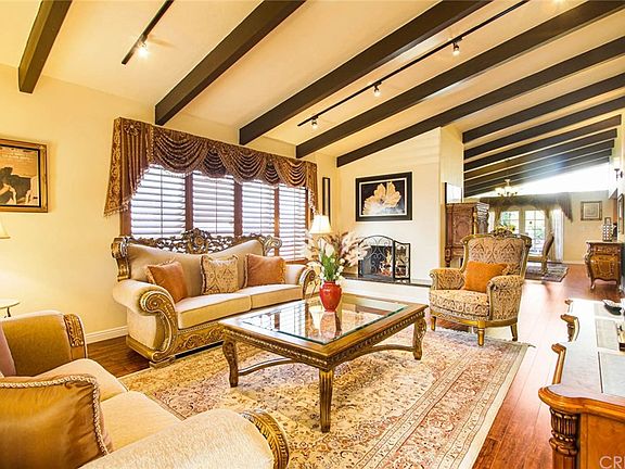 5th image of 4610 Santa Lucia Dr