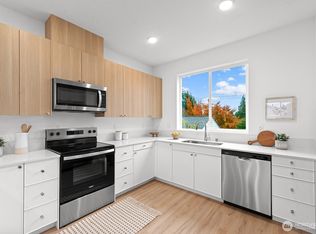 1419 SW 111th Ln, Seattle, WA 98164