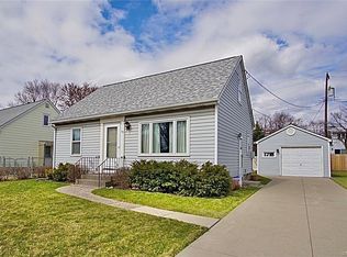 30 Lucille Dr, Cheektowaga, NY
