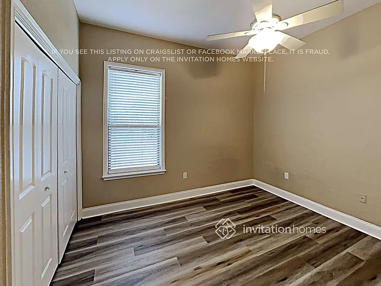 1075 Reflections Lake Loop — Photo 10
