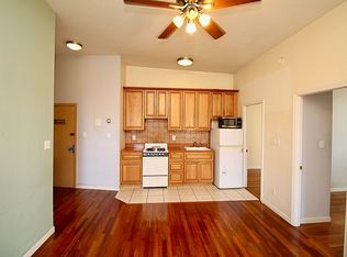 683 Union St APT 3R, Brooklyn, NY 11215