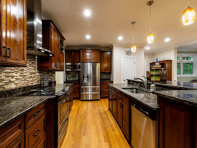 118 Lynn Dr — Photo 10
