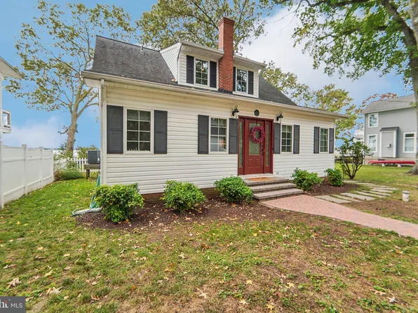 1608 S Shore Pkwy, Pasadena, MD 21122